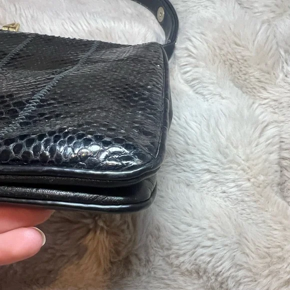 Vintage CORET Snakeskin Panel Leather Handbag | Made in Canada 🐍 - Picture 8 of 10